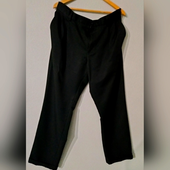 Van Heusen Traveler Dress Pant - Picture 1 of 6